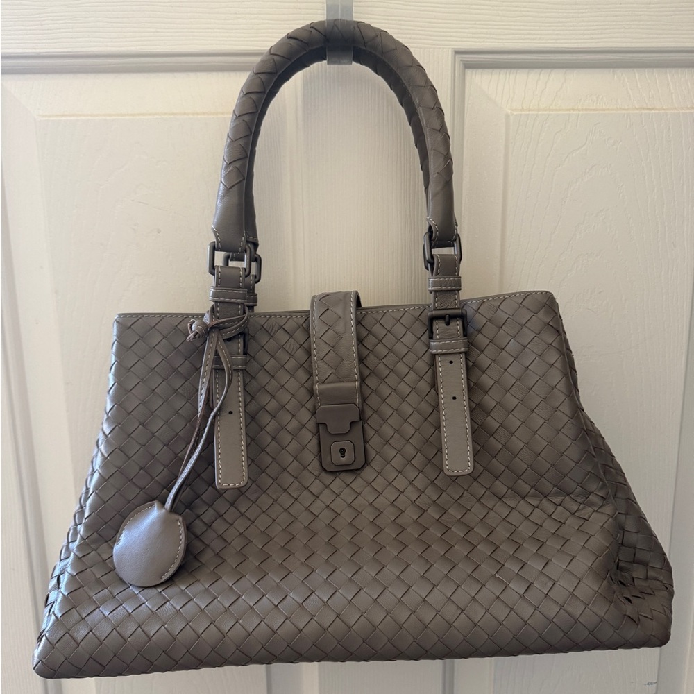 Elegant Woven Leather Tote Bag - Brown
